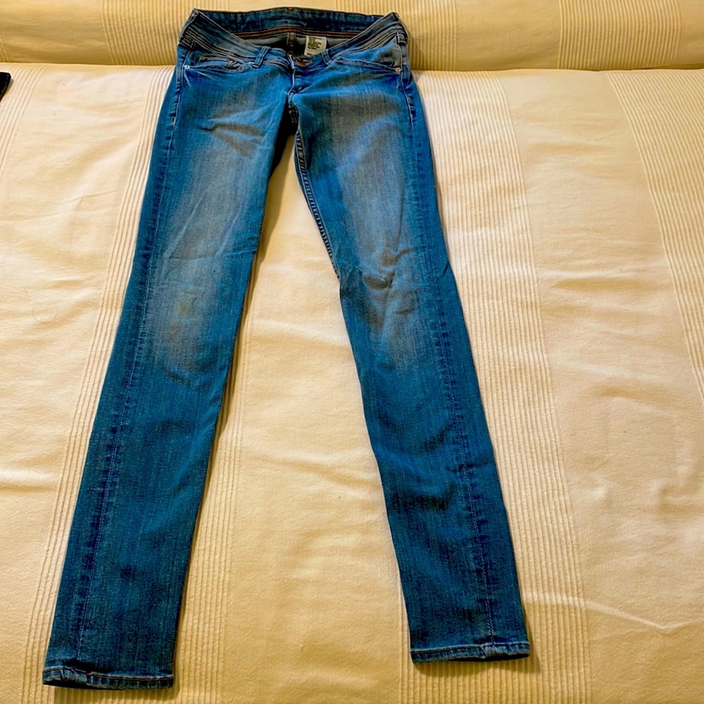 H&M super skinny super low waist jeans 28/32